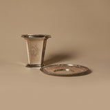 Vase ancien et assiette en reproduction officielle de Haddon Hall