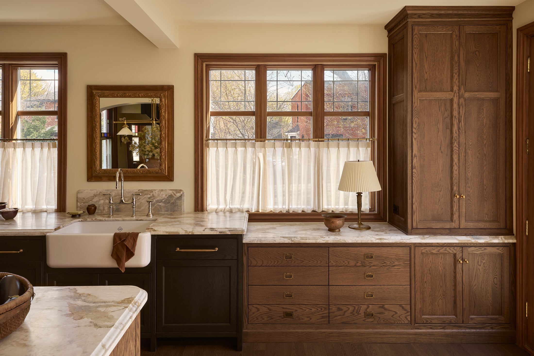 Victoria Residence (Shop The Look)