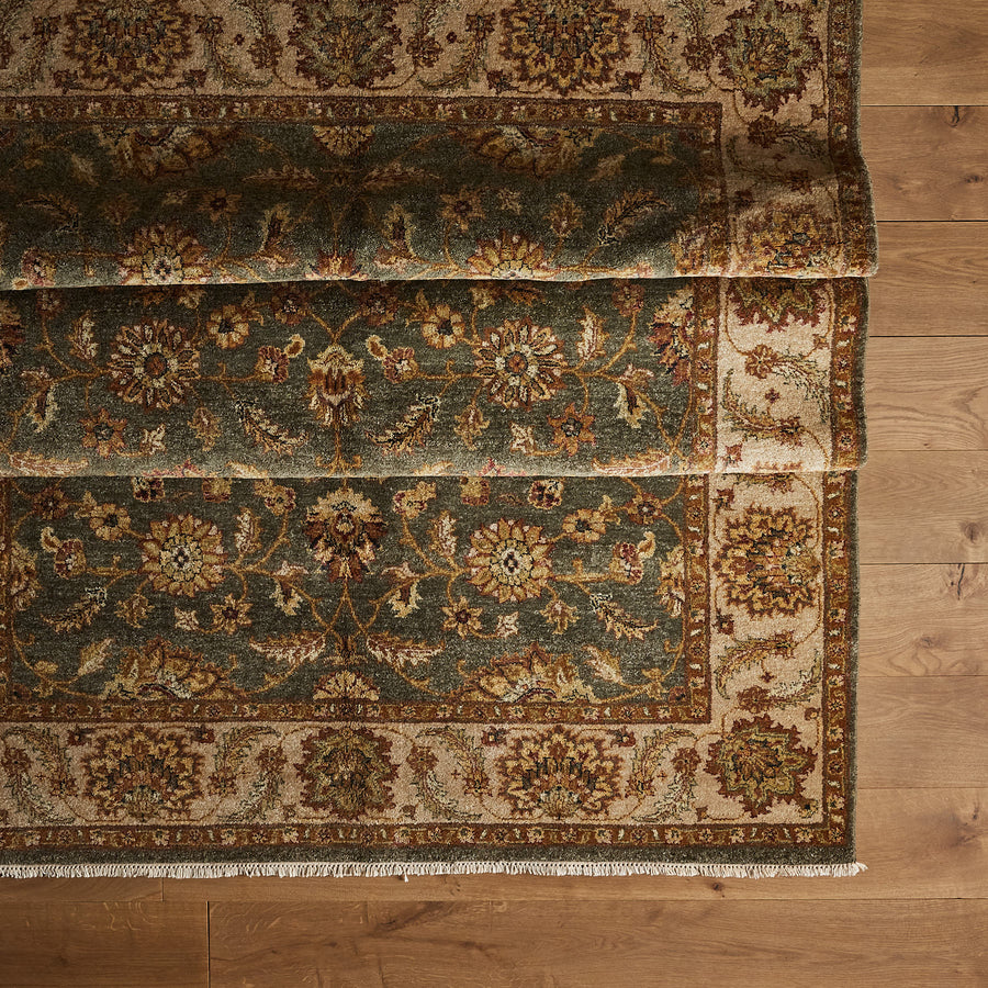 Azalea Rug (5'7" x 9'0")
