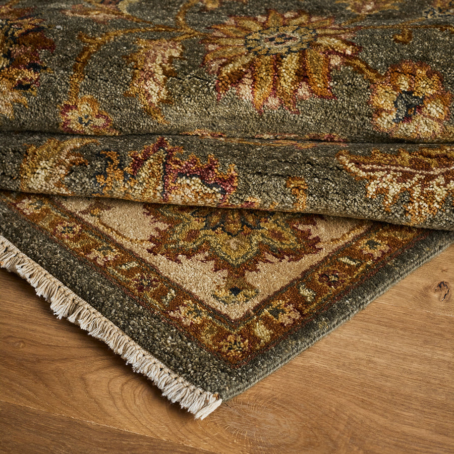 Azalea Rug (5'7" x 9'0")