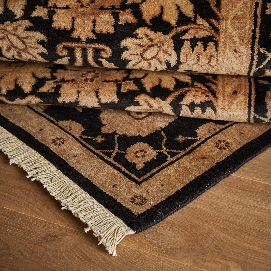 Vasco Rug (6'1" x 8'9")