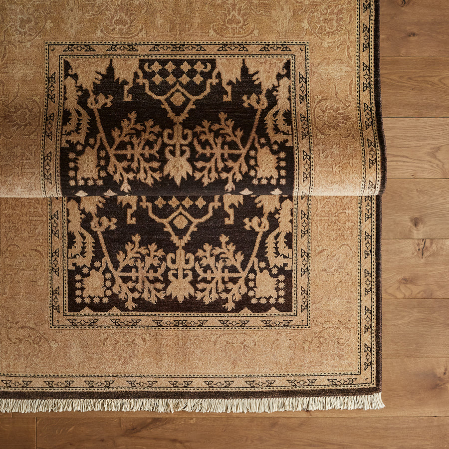 Sagat Rug (4'3" x 6'2")