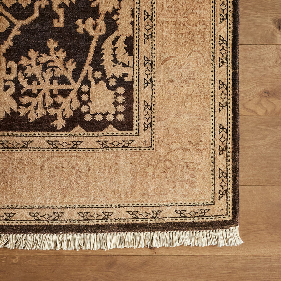 Sagat Rug (4'3" x 6'2")