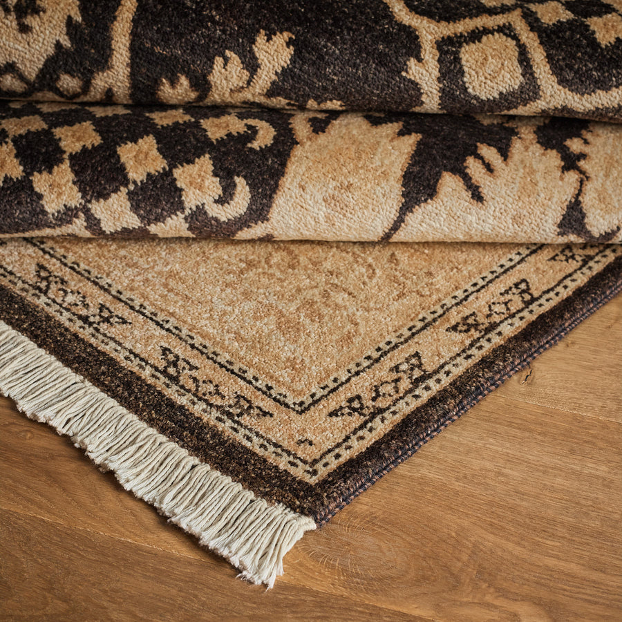 Sagat Rug (4'3" x 6'2")