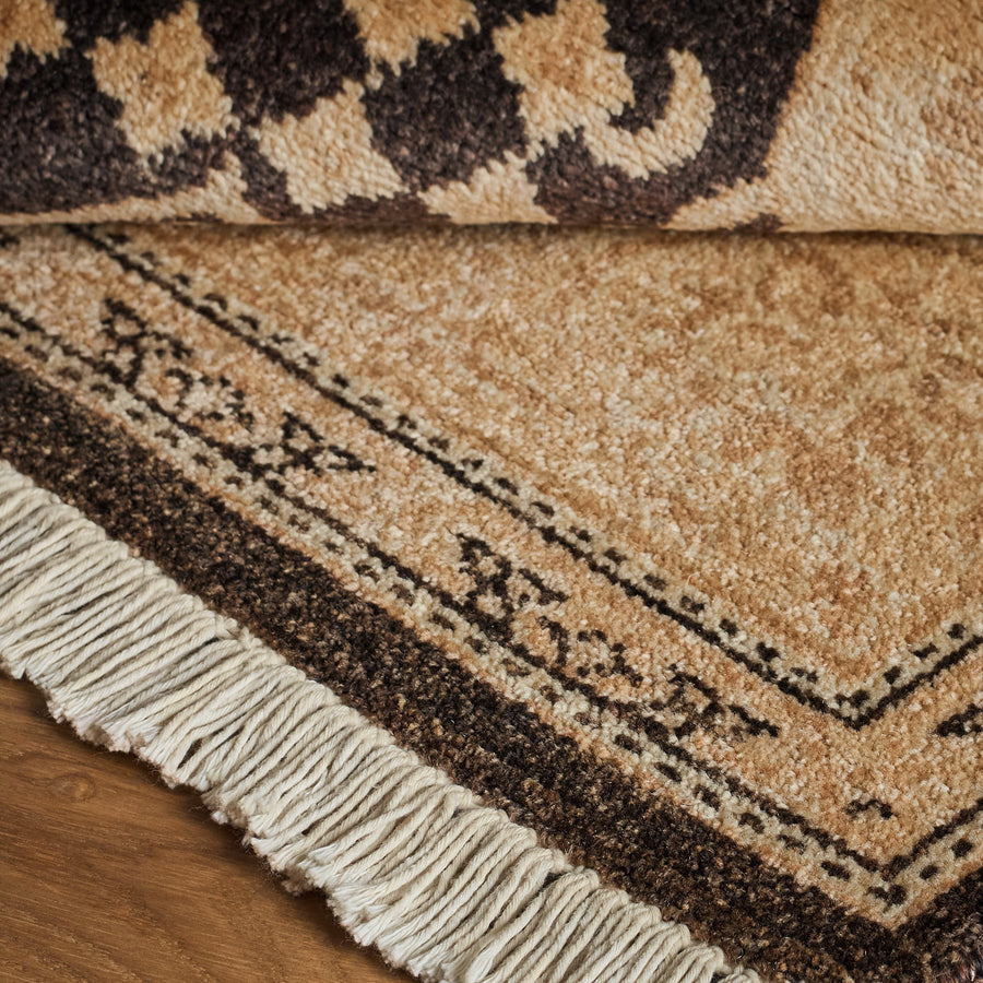 Sagat Rug (4'3" x 6'2")