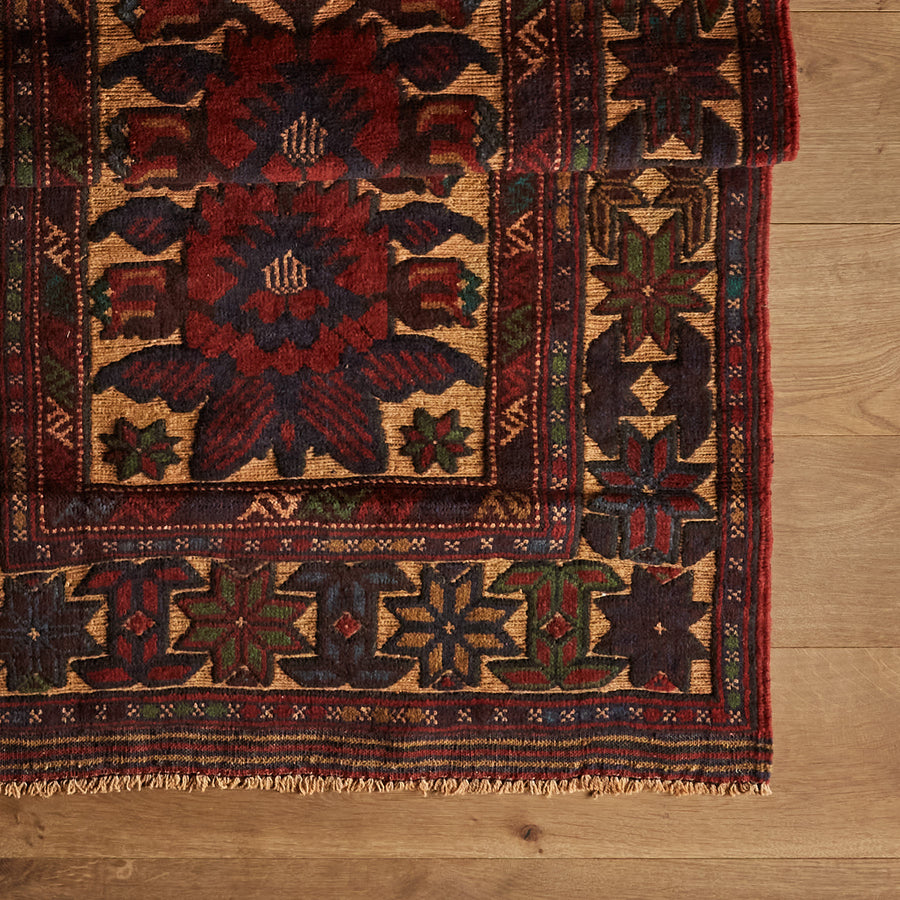 Livia Rug (2'10" x 4'10")