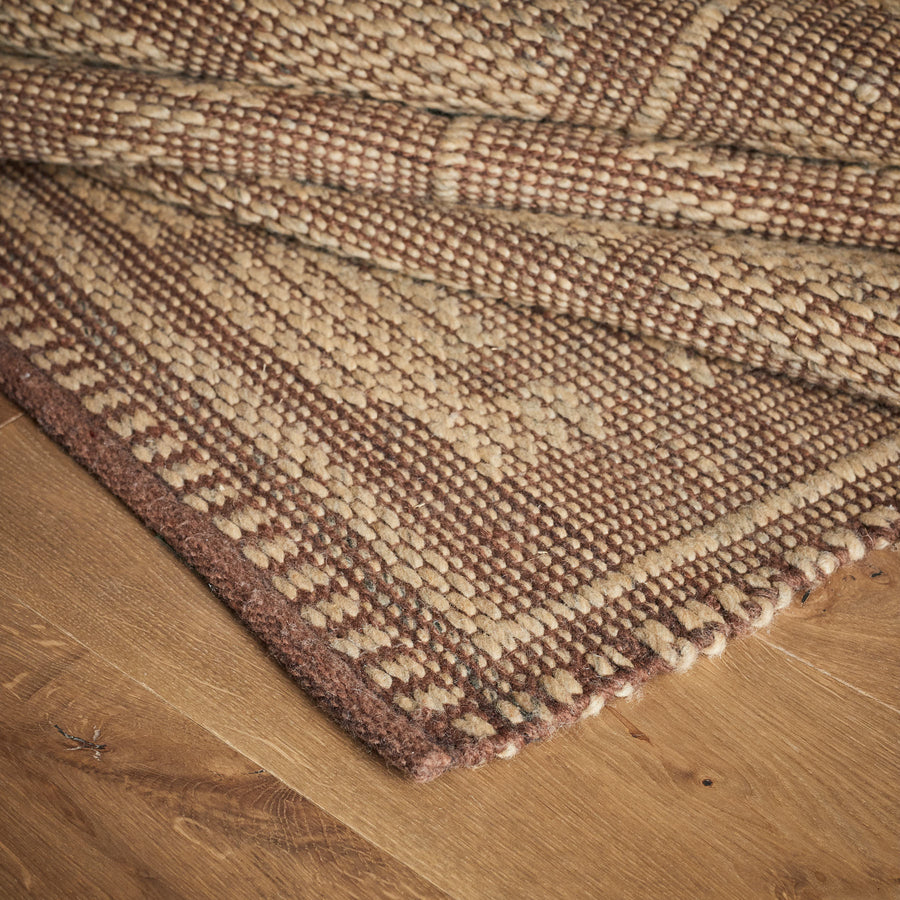 Doyle Rug (5'0" x 8'0")