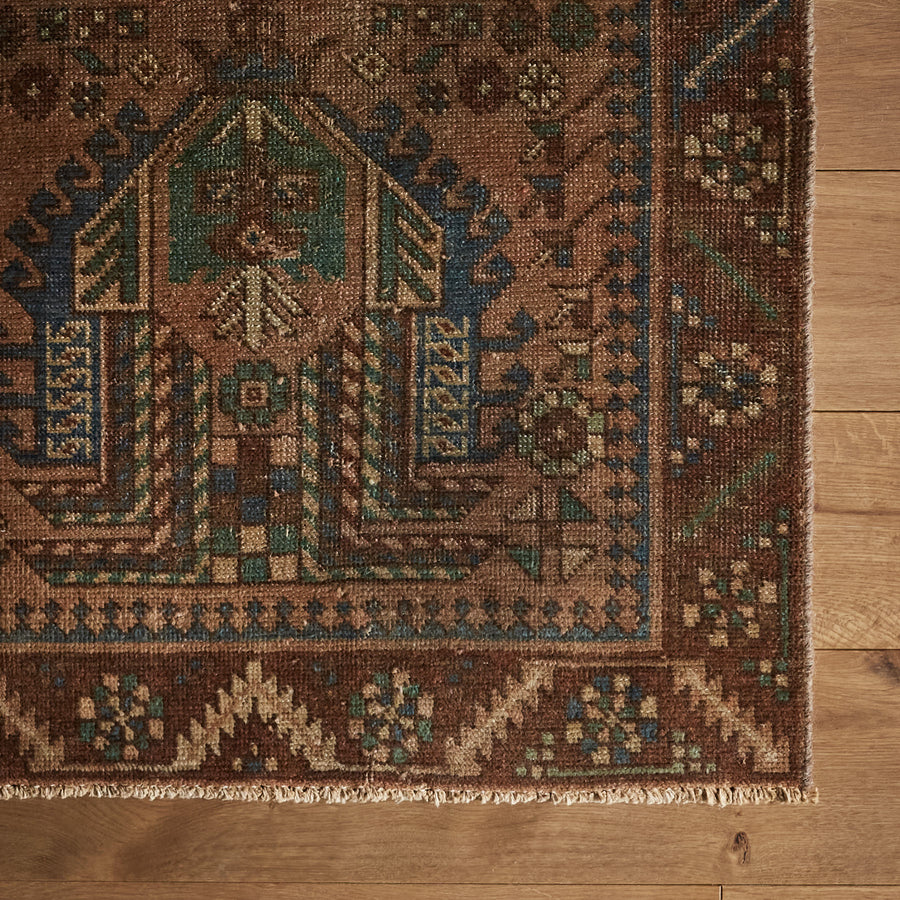 Macan Rug (2'9" x 10'5")