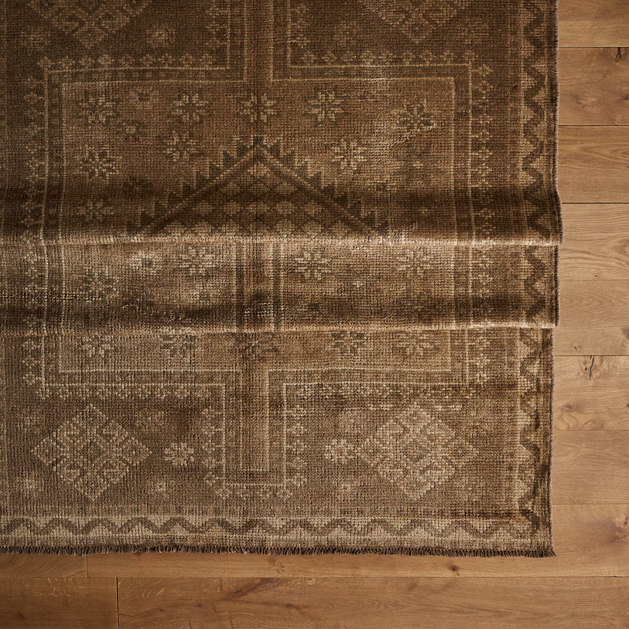 Lobba Rug (4'10" x 7'10")