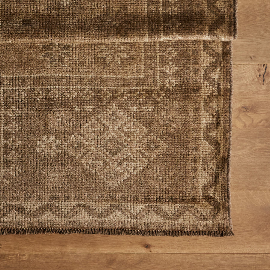 Lobba Rug (4'10" x 7'10")