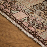 Aurora Rug (5'7" x 7'7")