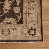 Tapis Chekov (5'11" x 8'5")