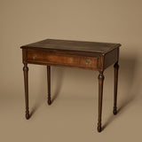 Table d’écriture de style Louis XVI de la fin du XIXe siècle