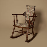 Fauteuil à bascule victorien en bois sculpté de style néo-Renaissance XIXe siècle