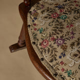 Fauteuil à bascule victorien en bois sculpté de style néo-Renaissance XIXe siècle