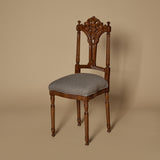 Fauteuil victorien du XIXe siècle en bois sculpté