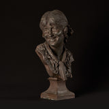 Buste Art nouveau français d’une demoiselle souriante
