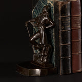 Serre-livres pirates et livres anciens