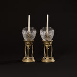 Paire de bougeoirs en laiton avec coupes en verre taillé vers 1900
