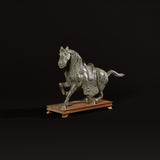 Sculpture de cheval en bronze de style dynastie Tang chinoise