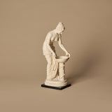 Sculpture italienne vintage de la Vénus de Cnide par A. Santini