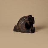Tête de jaguar sculptée du milieu du siècle