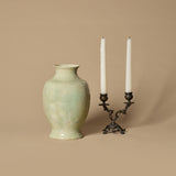 Vase en céramique émaillée et bougeoir à deux bras orné