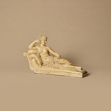 Statue vintage de Vénus Victrix allongée de style néoclassique