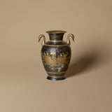 Vase en laiton des années 1960 avec motif floral et poignées en forme de cygne