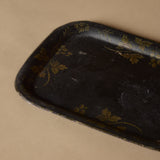 Ensemble de plateau ancien avec salière et poivrière, bol et cloche