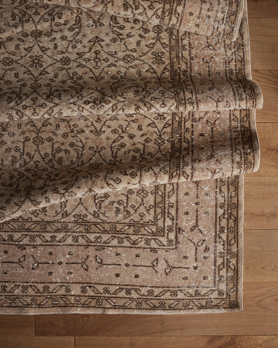 Tapis Chanel (7'0" x 10'4")