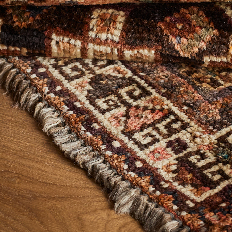 Tapis Gala (4'3" x 6'11")