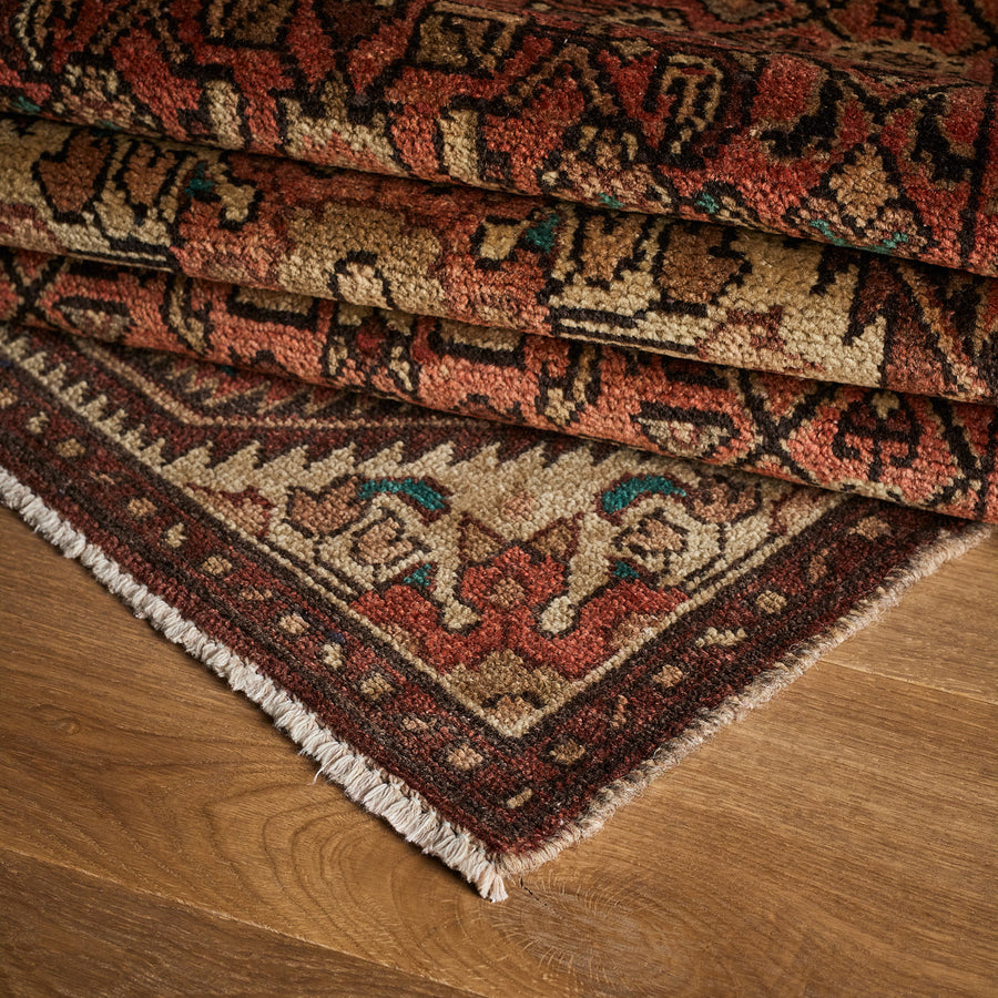 Tapis Beuys (2'4" x 9'10")