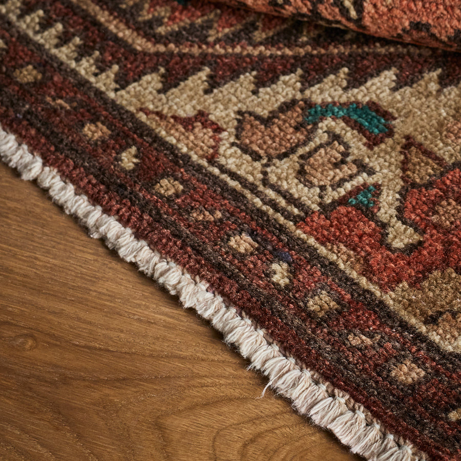 Tapis Beuys (2'4" x 9'10")