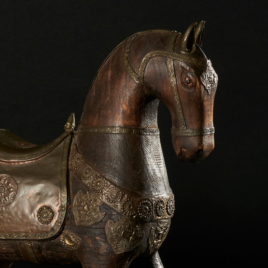 Cheval Marwari antique en bois sculpté à la main