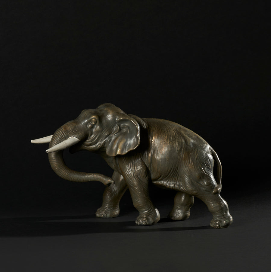 Statue d'éléphant en bronze du début du 19e siècle
