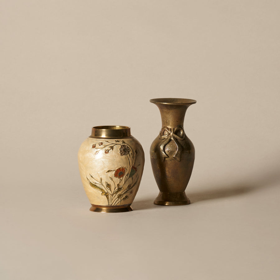 Petit vase en laiton des années 1960 & vase à boucle vintage