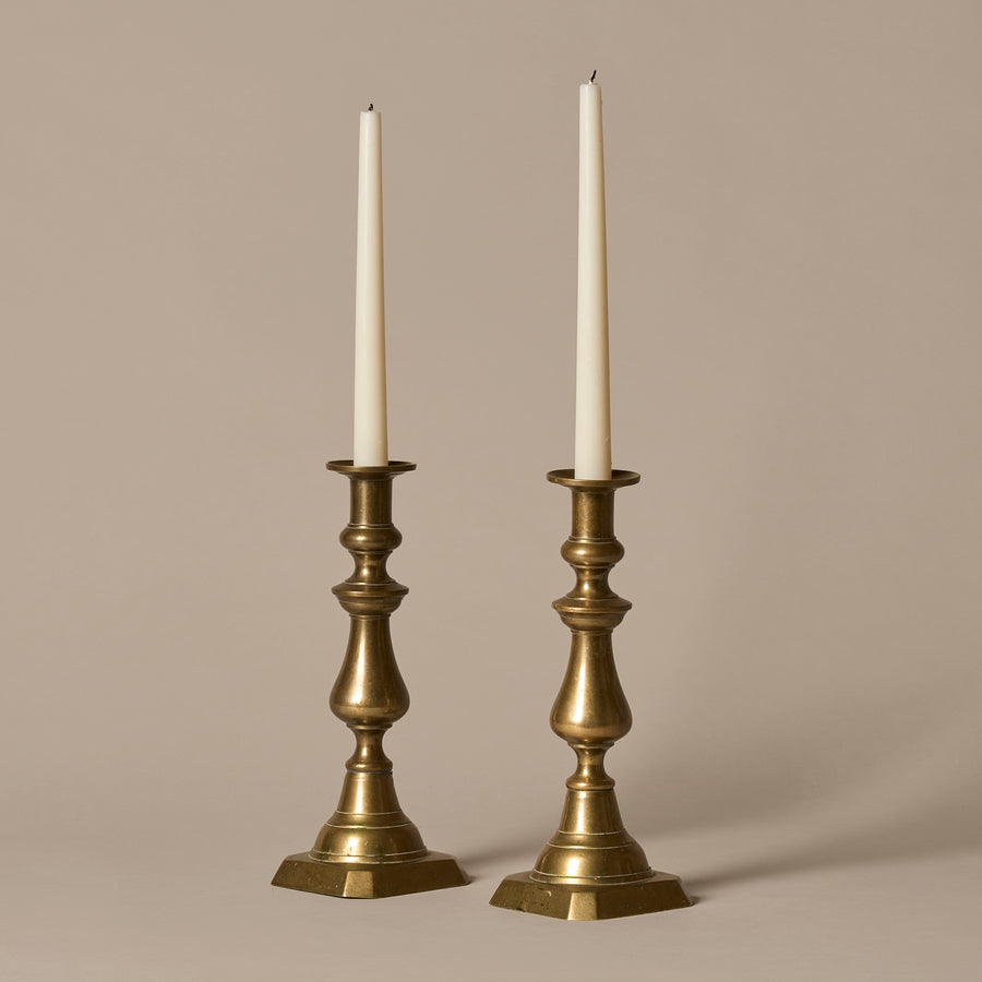 Duo de bougeoirs de style victorien