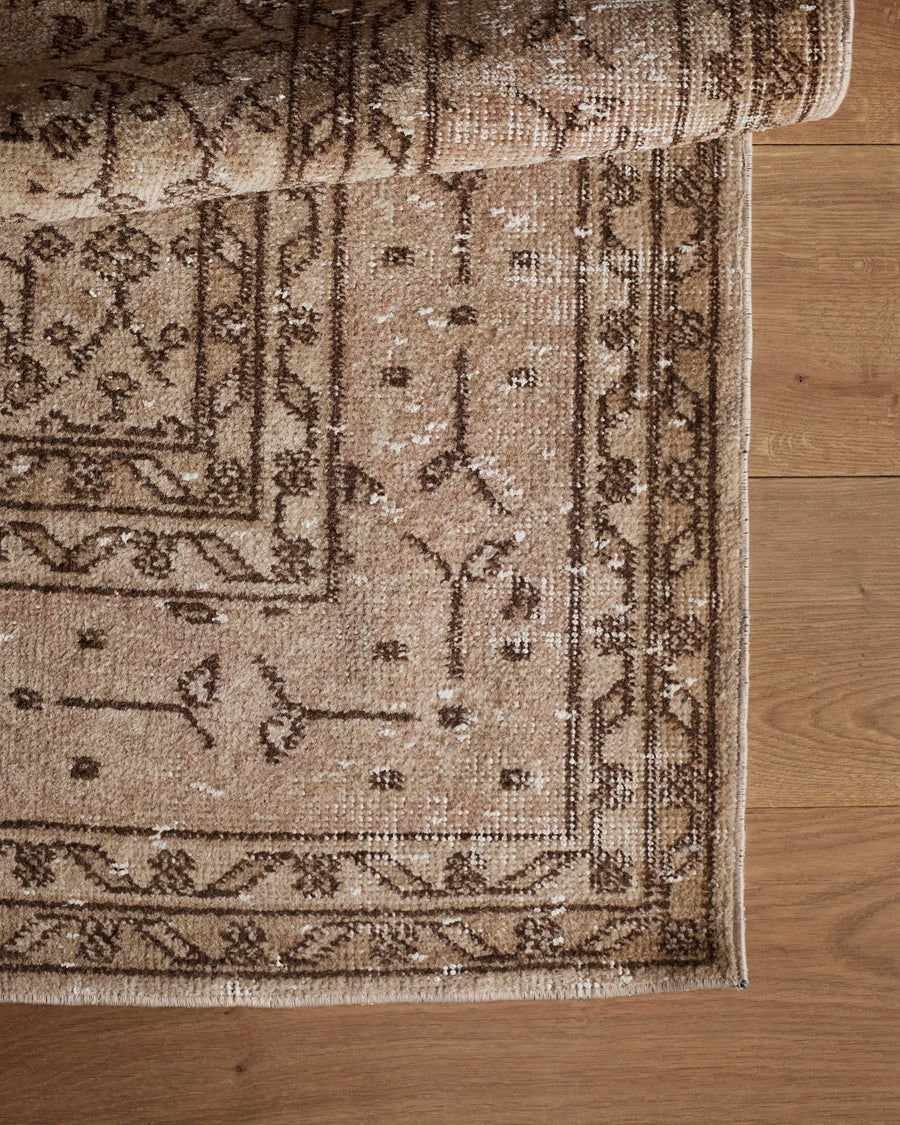 Tapis Chanel (7'0" x 10'4")